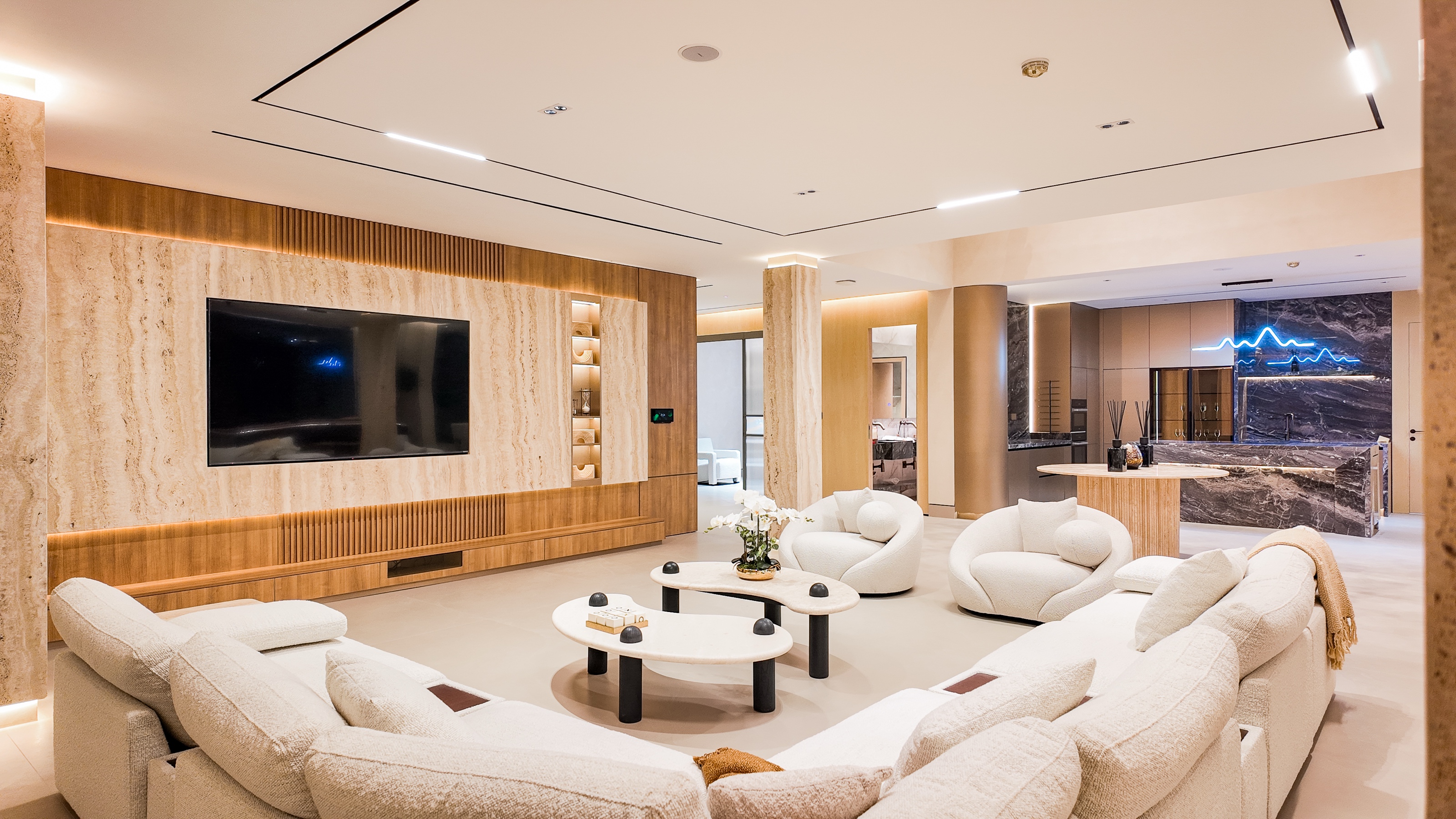Villa at Jumeirah Golf Estates — Night